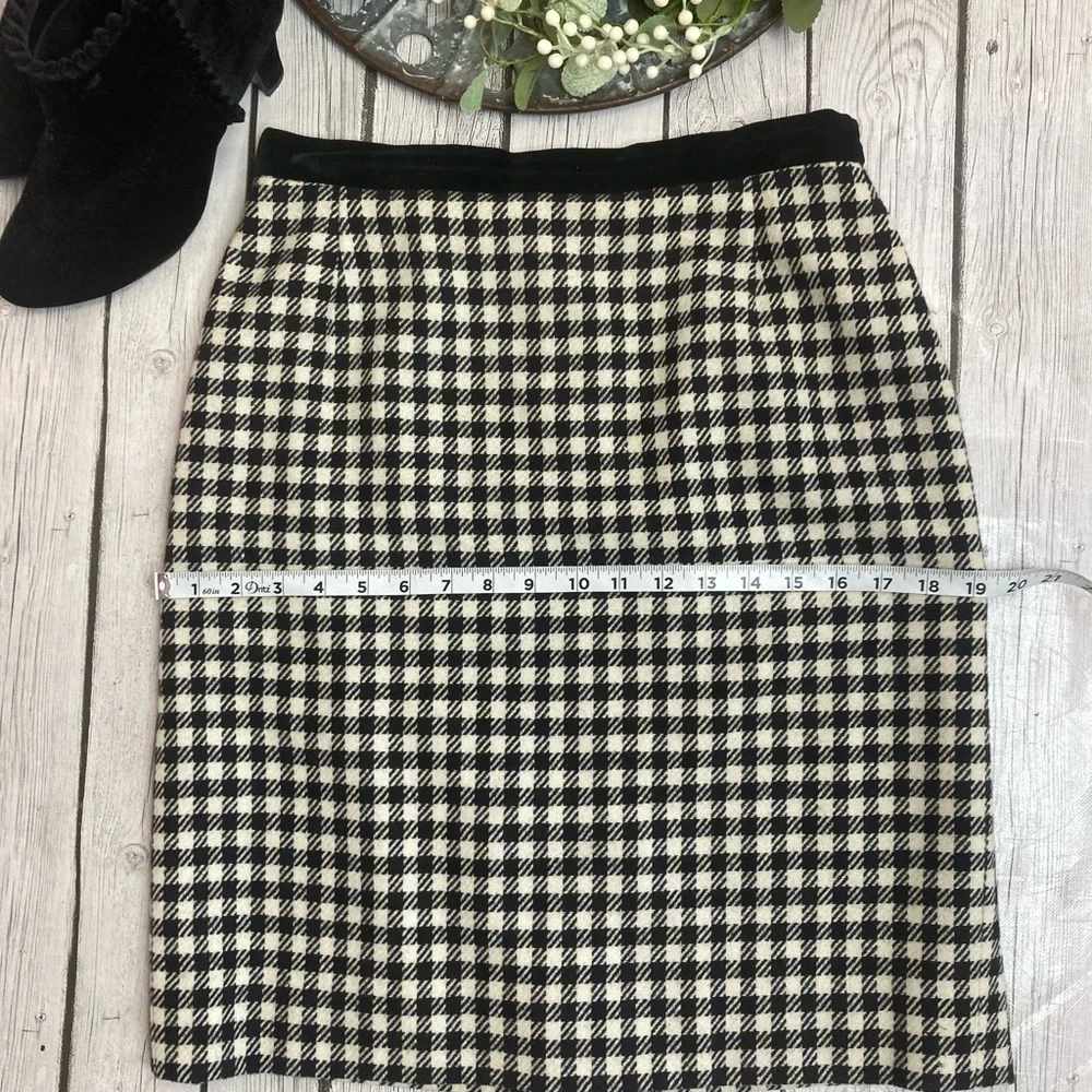 Escada Black‎ and White Houndstooth Skirt